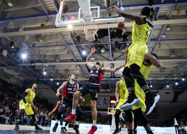 猛龙的比赛 猛龙的比赛