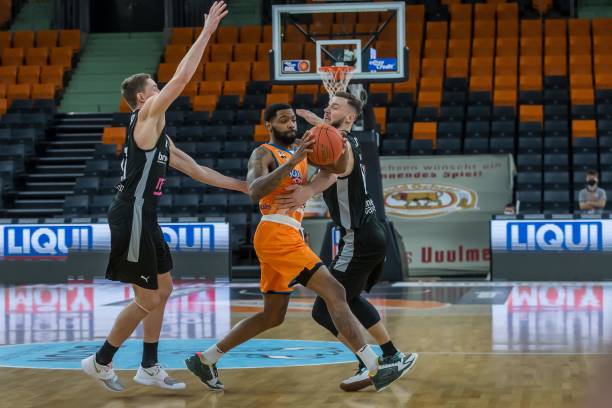 触壁之时 触壁之时